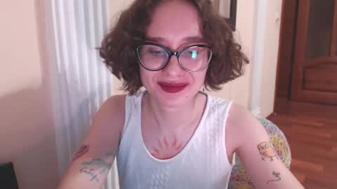 Snapshot of sunshinehella chatting on March 4, 12:22 pm Hella online show from March 4, 12:22 pm