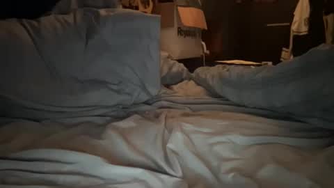 Snapshot of supalonely1 chatting on November 7, 10:48 am BreezyBeBendy online show from November 7, 10:48 am