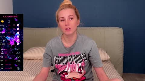 Snapshot of super_peach_stream chatting on December 5, 11:27 am ANNApvt open full info in bio online show from December 5, 11:27 am