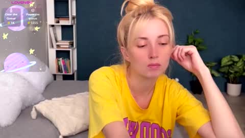 Snapshot of super_peach_stream chatting on September 9, 11:43 am ANNApvt open full info in bio online show from September 9, 11:43 am