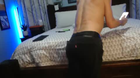 Snapshot of superbronnon chatting on January 12, 8:14 pm Superbronnon online show from January 12, 8:14 pm