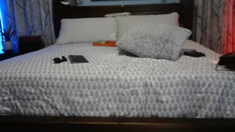 Snapshot of superbronnon chatting on January 23, 10:33 pm Superbronnon online show from January 23, 10:33 pm