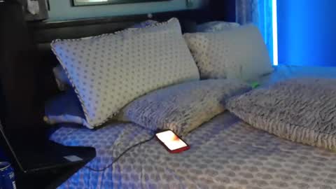 Snapshot of superbronnon chatting on February 23, 3:02 am Superbronnon online show from February 23, 3:02 am