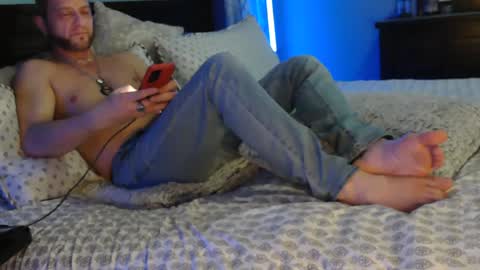 Snapshot of superbronnon chatting on March 1, 2:48 am Superbronnon online show from March 1, 2:48 am