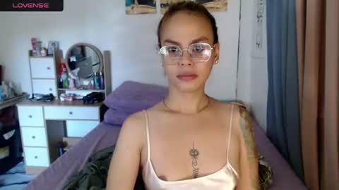 Snapshot of superhotvaleria chatting on July 6, 11:51 pm Im val online show from July 6, 11:51 pm