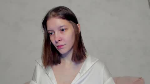 Una online show from March 11, 7:31 pm