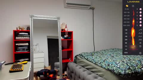 supermanboyxxl online show from December 5, 9:50 am