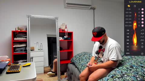 supermanboyxxl online show from December 6, 10:38 am