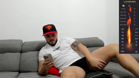 supermanboyxxl online show from December 28, 4:51 am