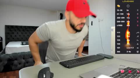 Snapshot of supermanboyxxl chatting on February 3, 7:35 am supermanboyxxl online show from February 3, 7:35 am