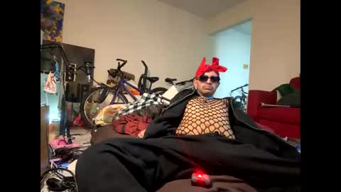 Phillup Slutz online show from April 8, 1:44 pm