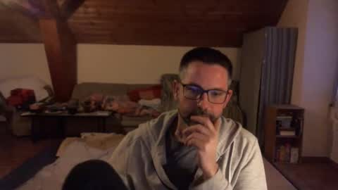 supersquirrel81 online show from November 23, 6:35 am