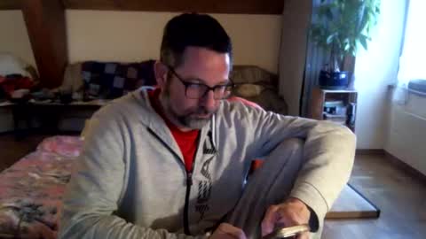 supersquirrel81 online show from March 7, 6:21 am