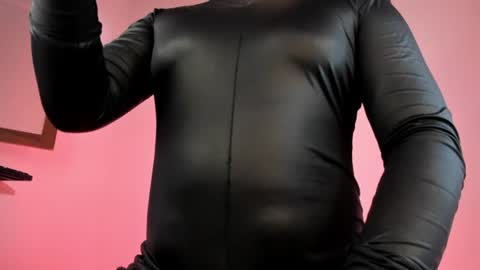 Snapshot of suprasexyjohn chatting on July 28, 4:39 pm llllSupra llll online show from July 28, 4:39 pm
