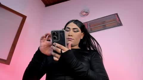 Snapshot of suprasexyjohn chatting on July 28, 7:39 pm llllSupra llll online show from July 28, 7:39 pm