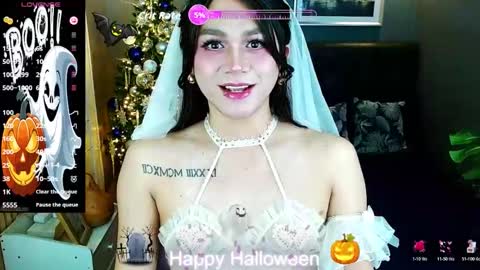 Snapshot of supreme_deity chatting on November 1, 9:44 am DIANNA online show from November 1, 9:44 am