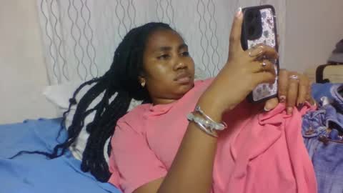Snapshot of surbelle chatting on May 9, 11:48 am surbelle online show from May 9, 11:48 am