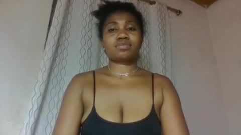 Snapshot of surbelle chatting on May 19, 1:56 am surbelle online show from May 19, 1:56 am