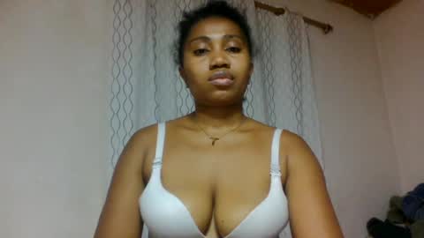 Snapshot of surbelle chatting on June 16, 8:44 pm surbelle online show from June 16, 8:44 pm