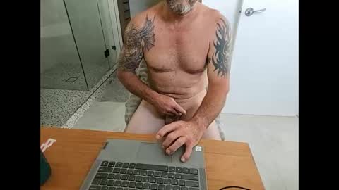 surfdog2908 online show from February 19, 2:23 am