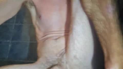 Snapshot of surferxzx chatting on October 19, 2:40 pm surferxzx online show from October 19, 2:40 pm