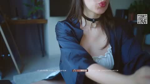 SOFIA  DAMIEN   PVT MODEL online show from June 17, 9:23 am