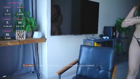 SOFIA  DAMIEN   PVT MODEL online show from July 21, 8:38 am