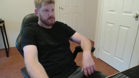 Snapshot of surge_0 chatting on October 4, 10:41 pm surge_0 online show from October 4, 10:41 pm