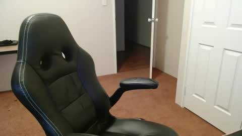 Snapshot of surge_0 chatting on October 10, 11:20 am surge_0 online show from October 10, 11:20 am