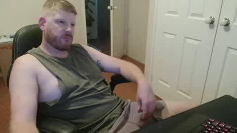 Snapshot of surge_0 chatting on February 10, 10:30 am surge_0 online show from February 10, 10:30 am