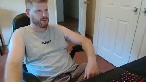 Snapshot of surge_0 chatting on March 9, 9:35 am surge_0 online show from March 9, 9:35 am