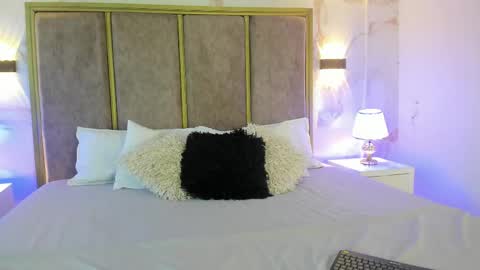 Snapshot of susa1userma_ chatting on May 13, 12:46 pm Susann online show from May 13, 12:46 pm