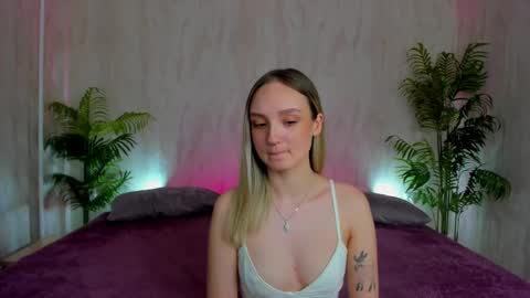 Annie online show from January 12, 7:21 am