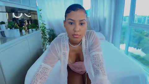 Susan online show from February 4, 11:38 am