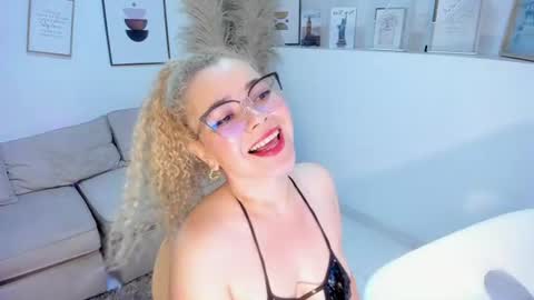 susan_blond online show from July 16, 12:11 pm