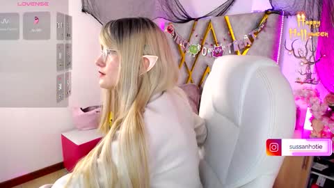 Snapshot of susan_hottye_ chatting on November 1, 12:18 pm Susan online show from November 1, 12:18 pm