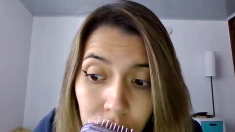 Snapshot of susanaduncann chatting on July 21, 4:31 pm Susana online show from July 21, 4:31 pm