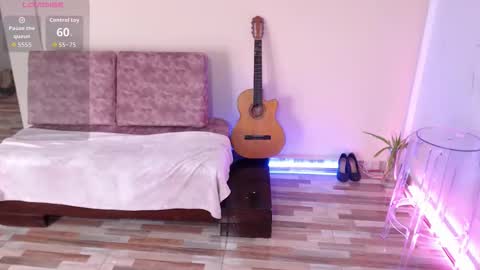 Susana hendrix    online show from February 2, 6:28 pm