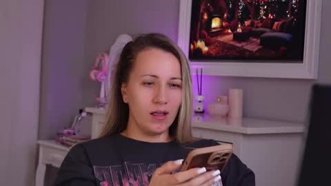 SusanJewel online show from November 17, 7:47 am