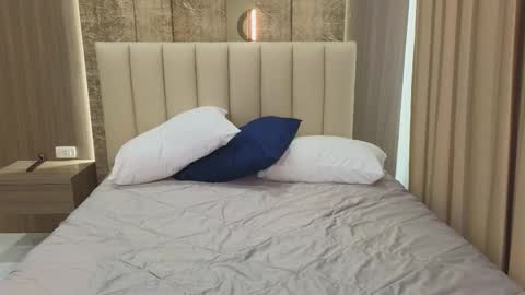 susannjohnson online show from March 5, 1:01 am