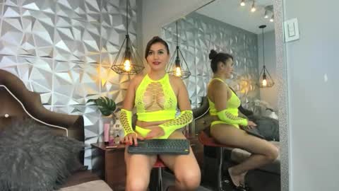 Snapshot of susanslim chatting on November 25, 3:56 pm susanslim online show from November 25, 3:56 pm