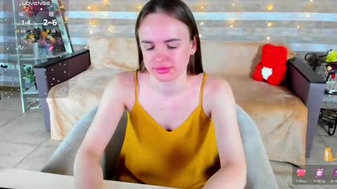 susansmitt online show from April 23, 8:55 pm