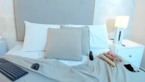 susanthomass online show from May 15, 7:54 pm