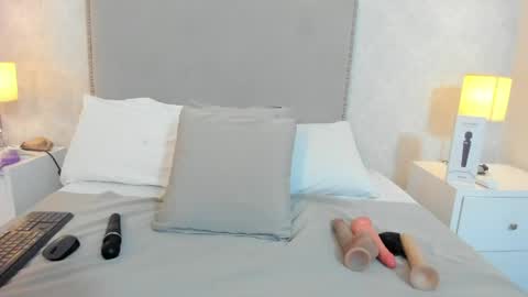 susanthomass online show from May 23, 7:29 pm