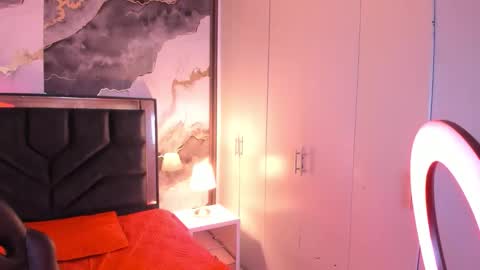 susanvilla online show from November 21, 9:02 pm