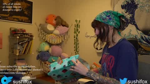   online show from December 17, 6:20 pm