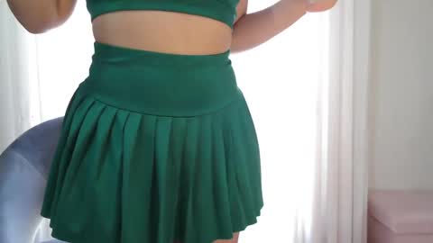 Snapshot of susiesunny chatting on April 27, 10:35 am susana online show from April 27, 10:35 am