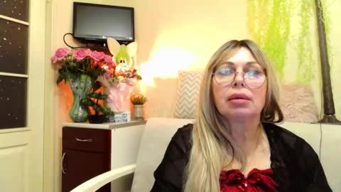 SusiexNoreen online show from May 11, 4:40 am