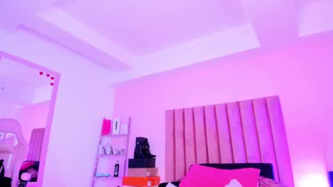 Sussan Nicole  online show from September 27, 12:32 pm