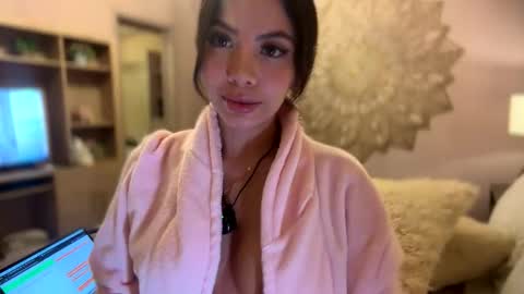  Susy  online show from June 5, 1:23 am